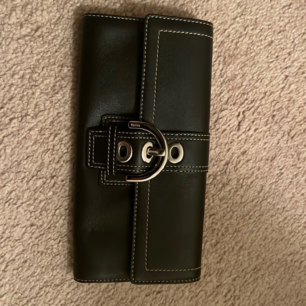 COACH WALLET NEW WITHOUT TAGS